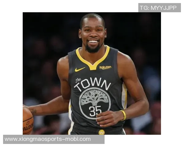 杜兰特谈马刺防守策略称意外包夹需传球精准避免失误 杜兰特谈马刺防守策略称意外包夹需传球精准避免失误